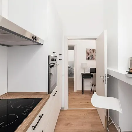 4 Bedrooms, Luxury 5 Minutes From The Colosseum Jacuzzi