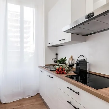 Lejlighed 4 Bedrooms, Luxury 5 Minutes From The Colosseum Jacuzzi Rom