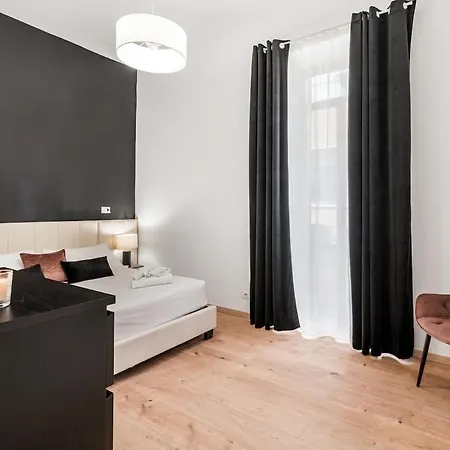4 Bedrooms, Luxury 5 Minutes From The Colosseum Jacuzzi * Rom