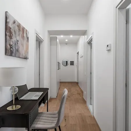 4 Bedrooms, Luxury 5 Minutes From The Colosseum Jacuzzi Lejlighed *